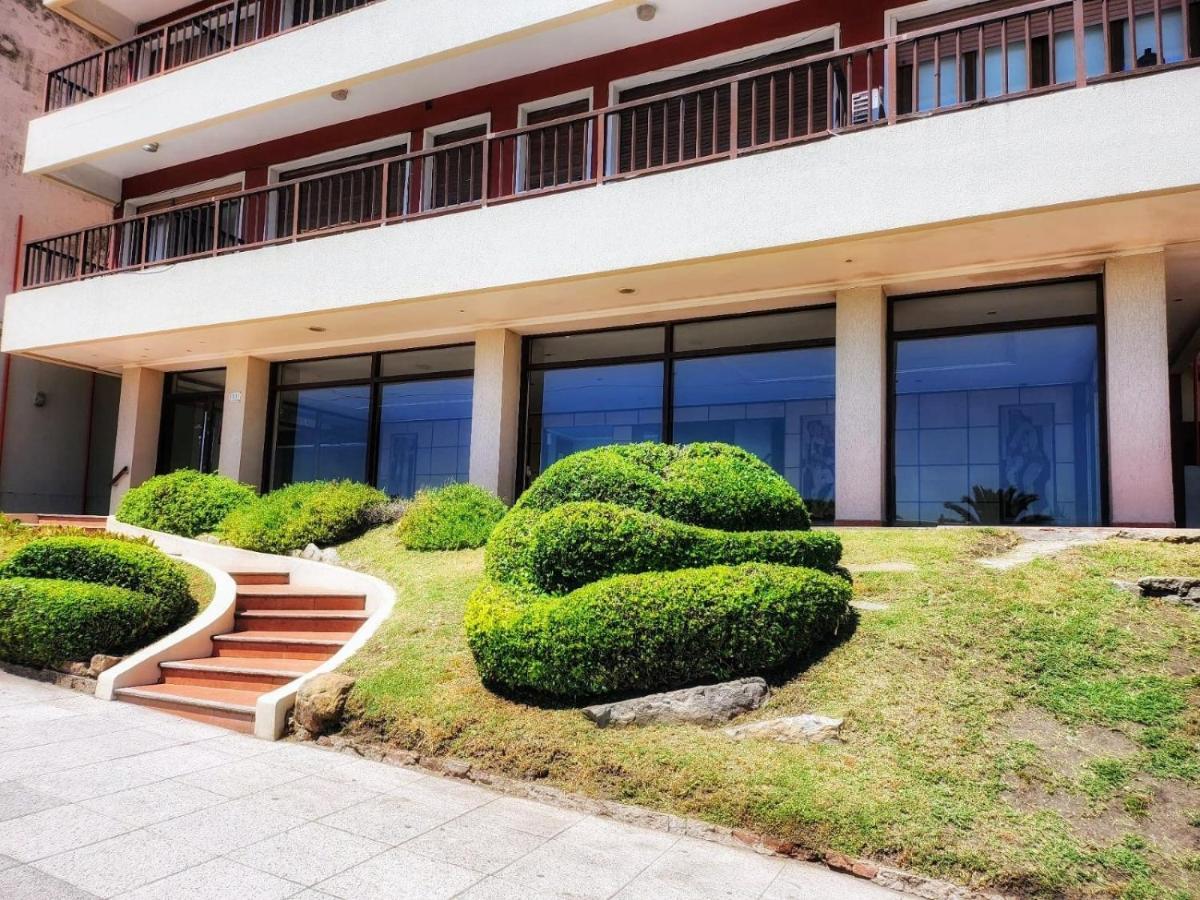Departamento Frente Al Mar La Perla Con Cochera Apartment *